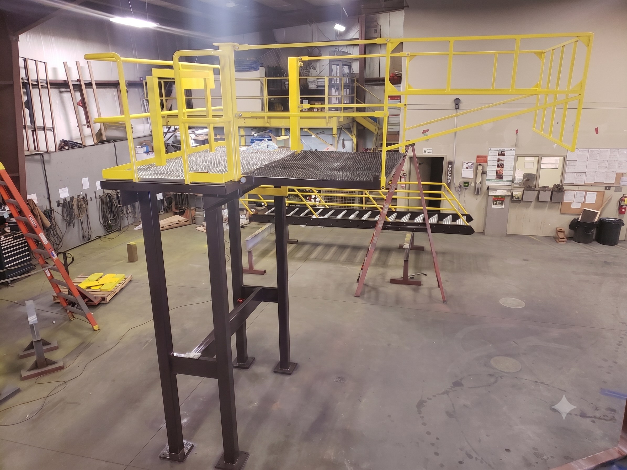 Platforms / Railing / Entrance Canopies — photo 2